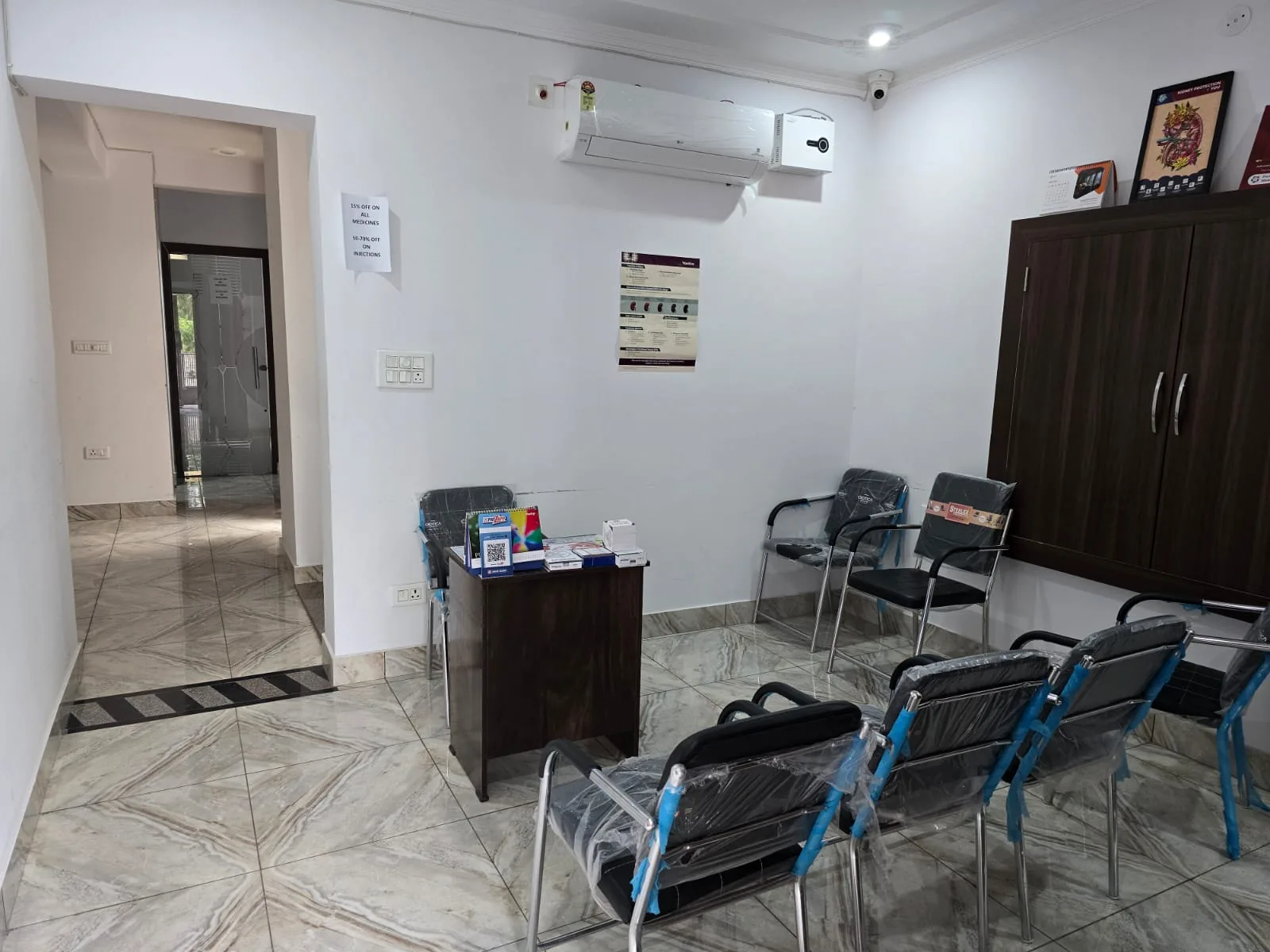 Waiting area at Kidney Care Clinic Gandhi Nagar